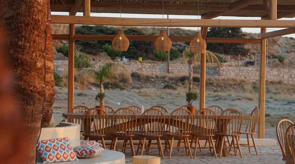 Λιοκαλυβο Beach Bar Φαλασαρνα